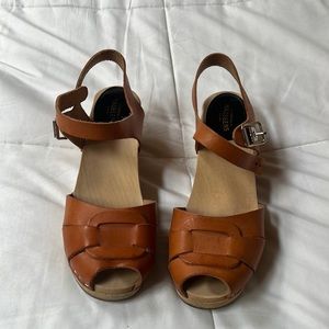 Classic, original Swedish Hasbeens high sandals
